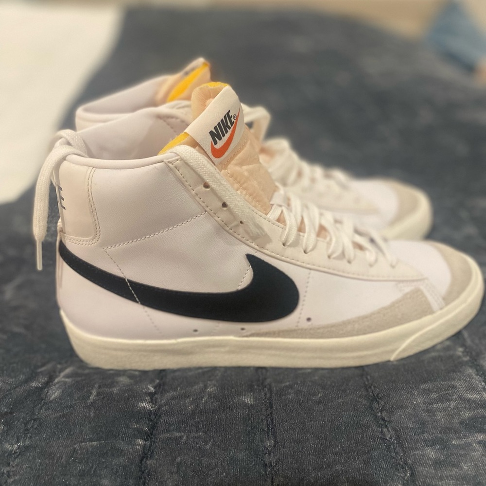 Nike Blazers Mid